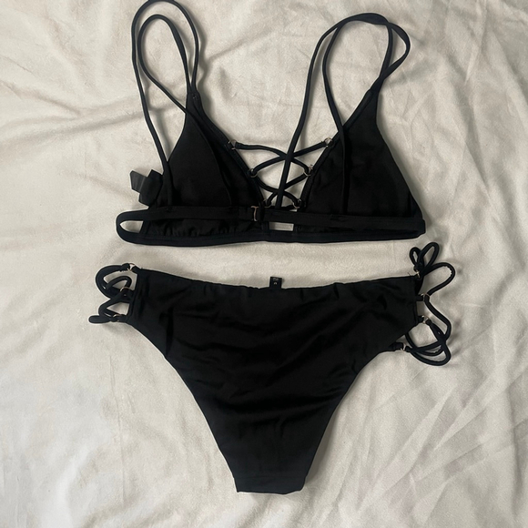 Women's L.A. Hearts Black Bikini Set Size Medium - Picture 11 of 16